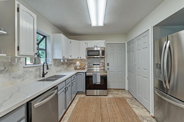 903 Commanche, Conroe, TX, 77316