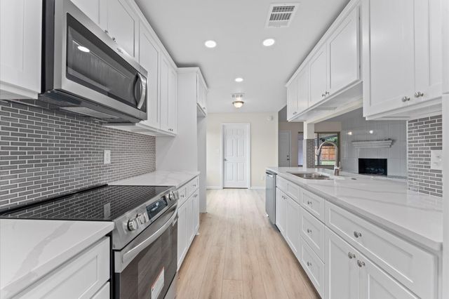 7303 Augustine, Houston, TX, 77036