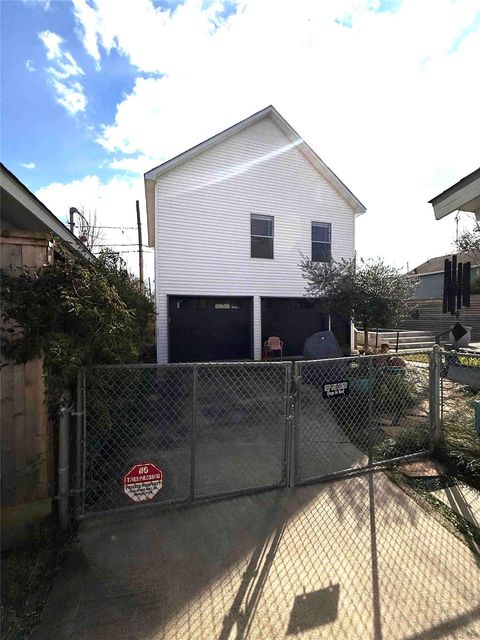 618 16th, Houston, TX, 77008