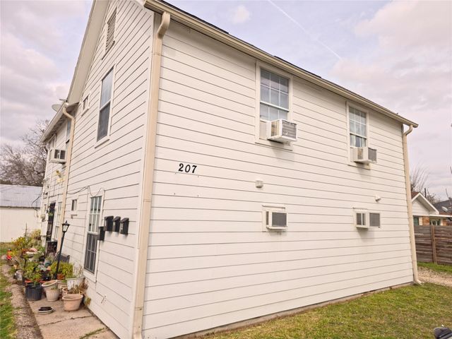 207 Moody, Houston, TX, 77009
