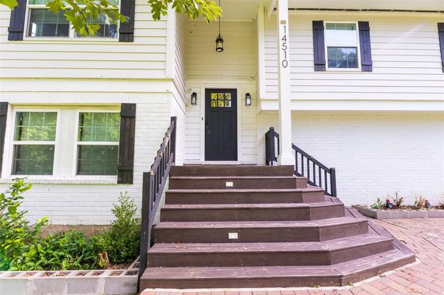 14510 Henry Calfee Dr, Willis, TX 77318