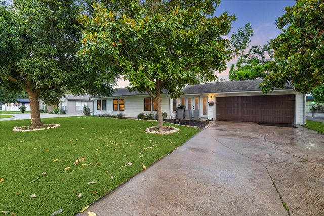 4509 Randwick Dr — Brook Woods Estates