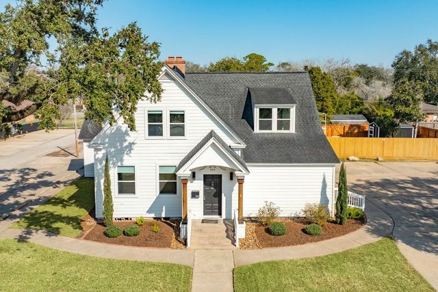 405 Mulberry, Angleton, TX, 77515