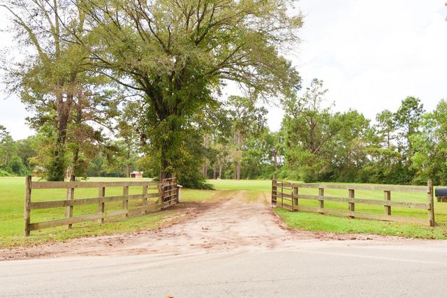 695 and 6 County rd 2309, Cleveland, TX, 77327