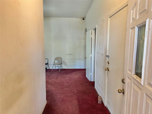 4826 Mayflower