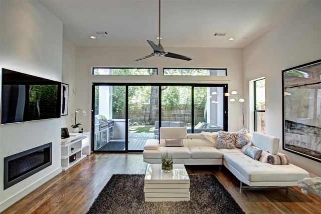  6017 San Felipe St, Houston, TX 77057