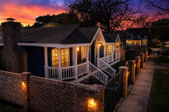 216 9th, Houston, TX, 77007