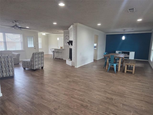  6002 Beaudry Dr, Houston, TX 77035
