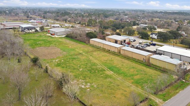 2109 County Road 129 in Pearland, Texas