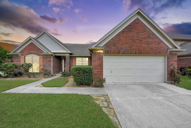 1722 Newmark Dr — Cranbrook Sec 02 Prcl R/P