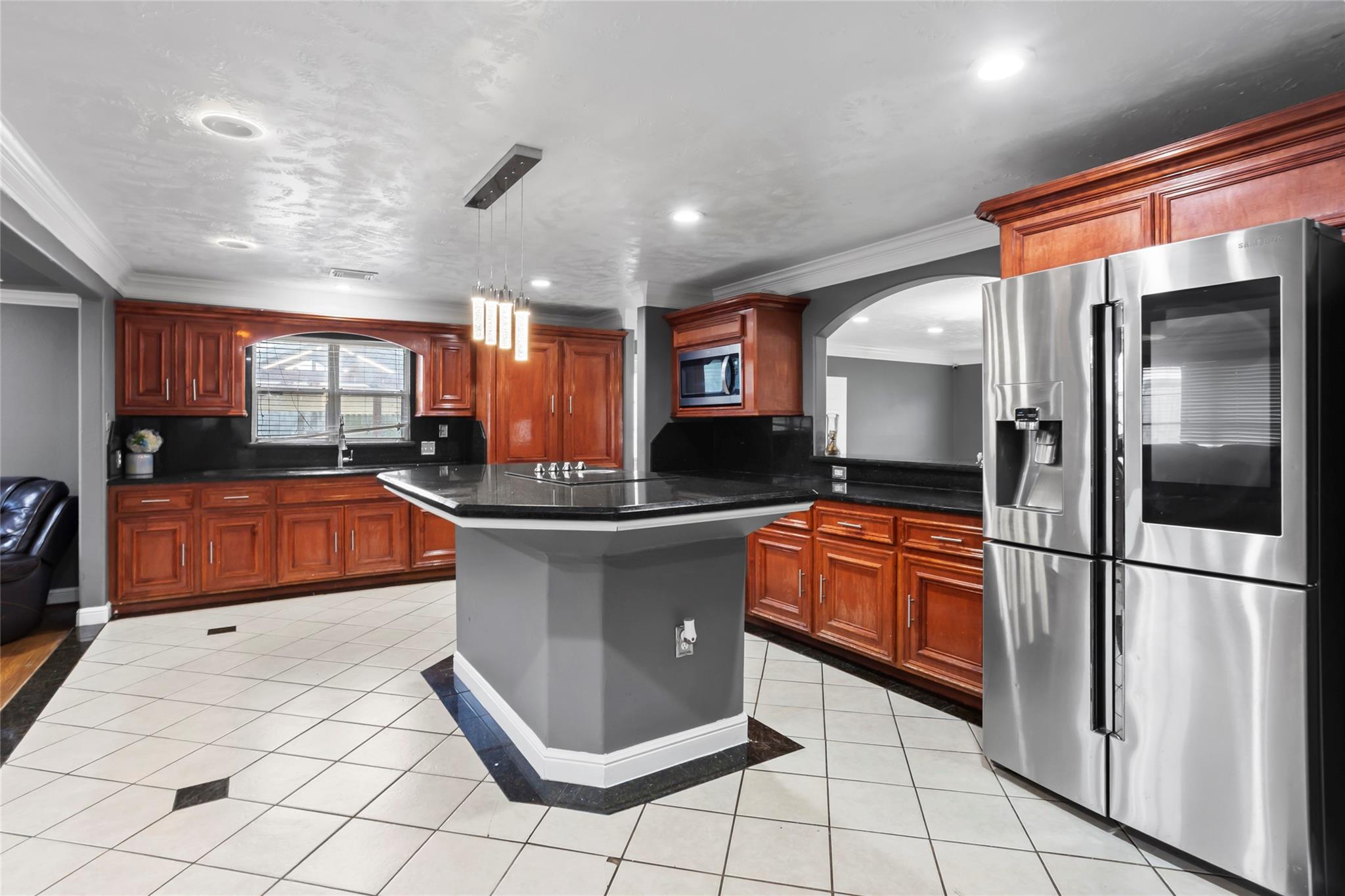 8406 Glen Valley Dr