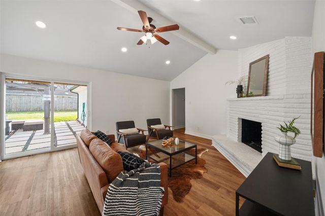 6107 Golden Forest Dr — Forest West