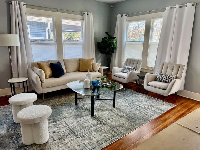 537 Columbia St — Houston Heights