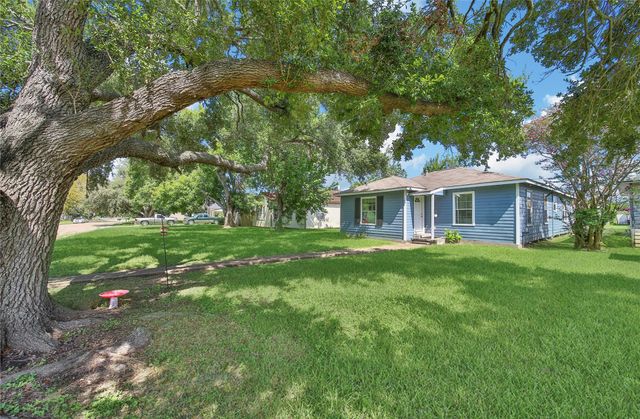 1606 8th, Freeport, TX, 77541