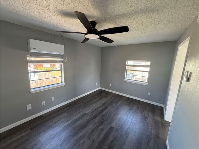 5616 Avenue R Unit 2, Galveston, TX, 77551