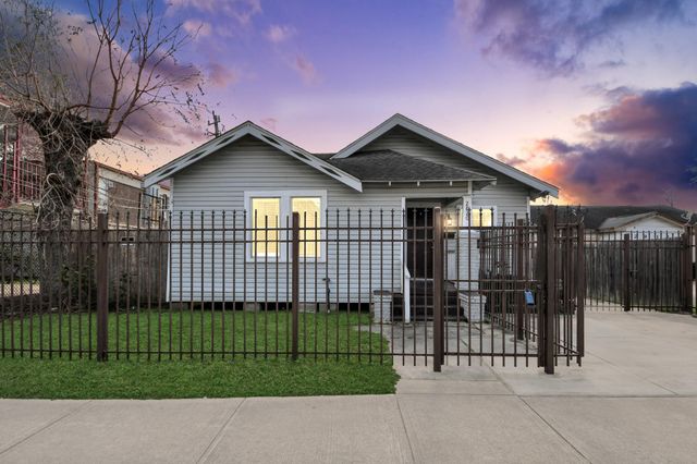 2820 Holman, Houston, TX, 77004