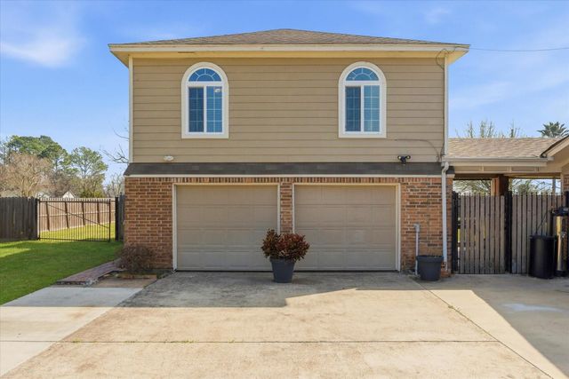 8902 1/2 Courtney, Highlands, TX, 77562