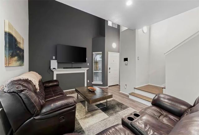 1920 Augusta, Houston, TX, 77057