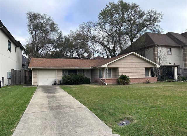 4804 Holt, Bellaire, TX, 77401