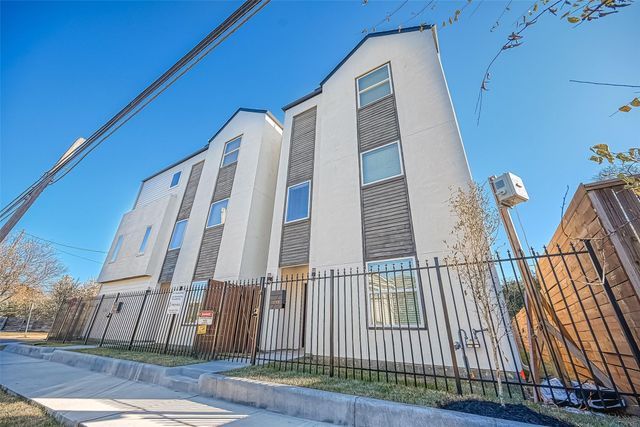  1718 Hardy St, Houston, TX 77026