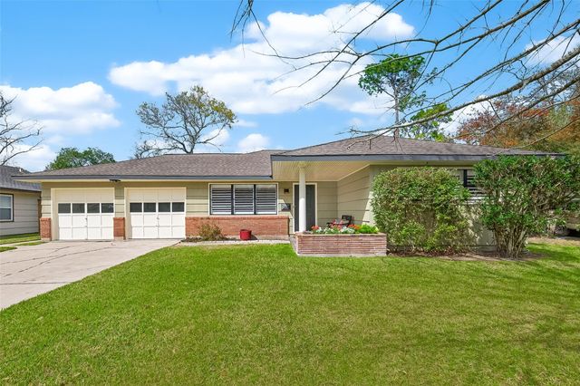  4746 Kinglet St, Houston, TX 77035