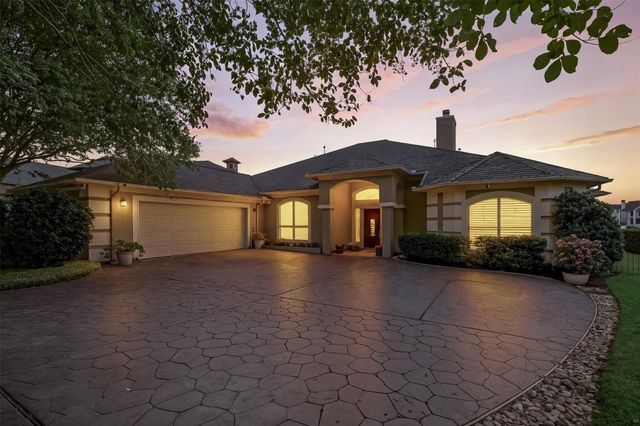  12336 White Oak Pt, Conroe, TX 77304