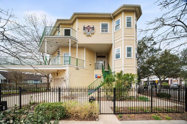 3201 White Oak Dr — Houston Heights