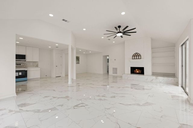 9315 Beringwood Dr — Keegans Wood Sec 02