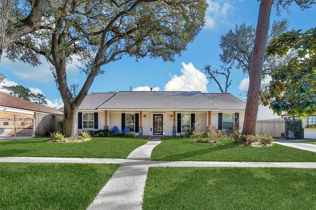 955 Thornton, Houston, TX, 77018
