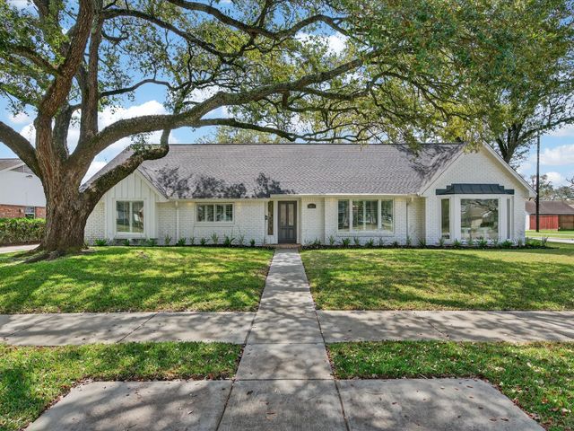 8015 Fairdale Ln — Briarmeadow Sec 01