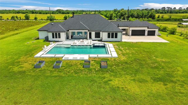  3515 County Road 62, Rosharon, TX 77583
