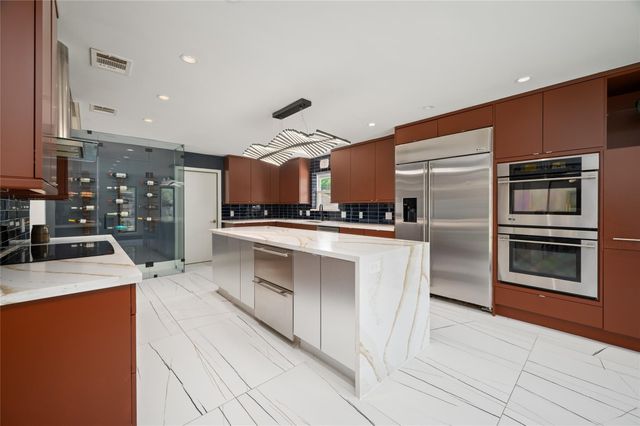 14919 Woodthorpe Ln — Thornwood Sec 01