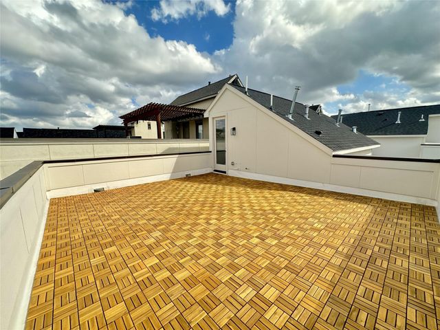 1138 W 16th St — West 16th Street Manors