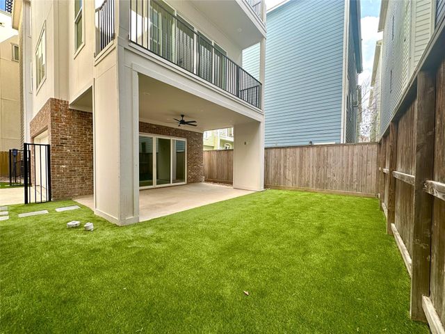 1140 W 16th St — West 16th Street Manors