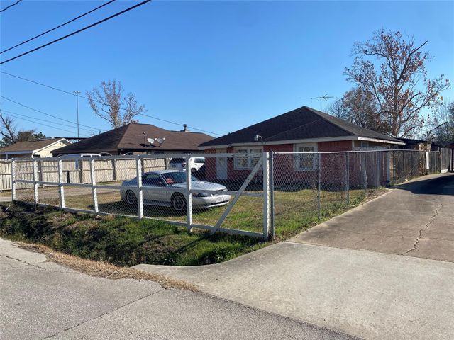 3147 Golfcrest Blvd — Carter Anna Acreage