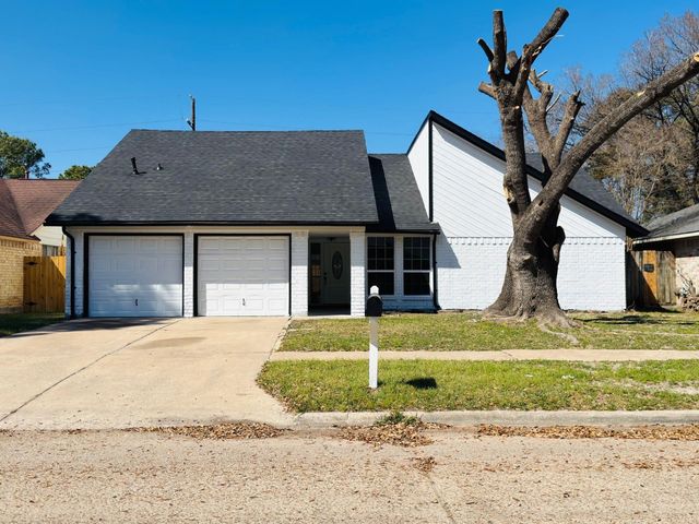 5506 Cactus Forest Dr — Inwood North Sec 04