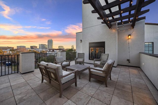 2411 Rosamond St A — Rosamond Square