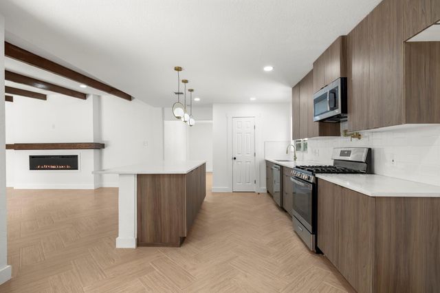 8202 Glencrest St — Glenbrook Valley