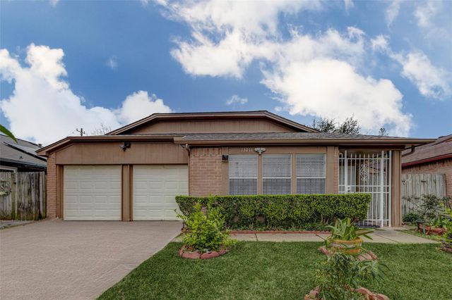 13211 Sharpbill Dr — Catalina Village Sec 01 Corr P