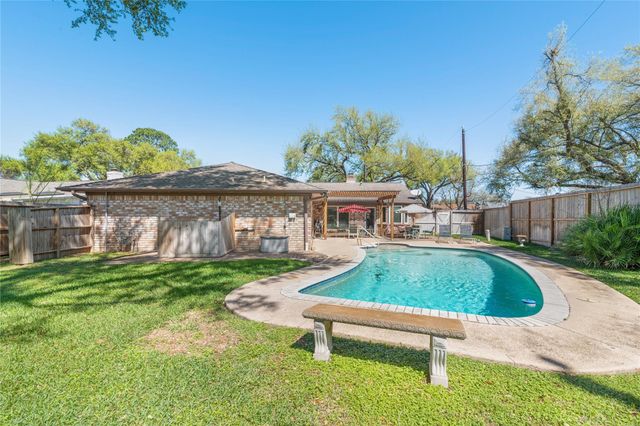 6119 Rena, Houston, TX, 77092