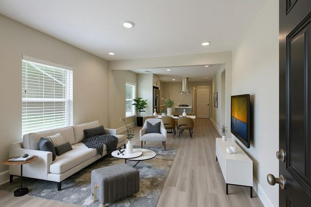 8302 Tavenor Ln — Houston Skyscraper Shadows