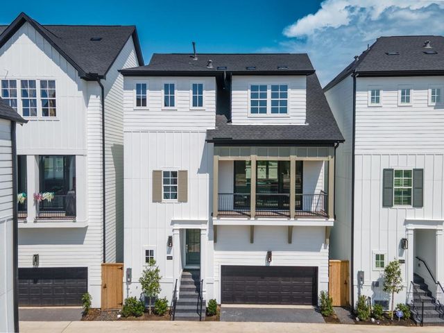 11057 Chatterton Dr — Chatterton Oaks