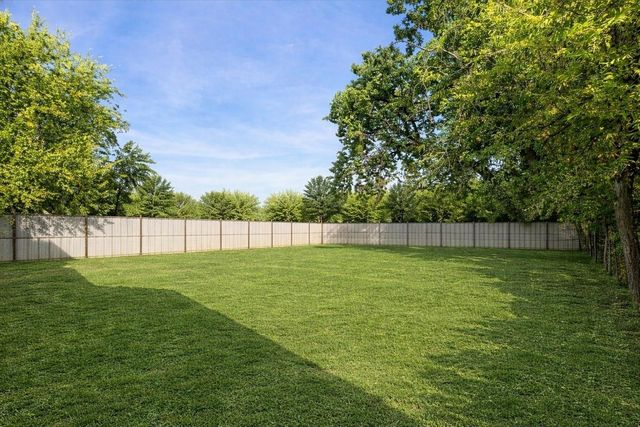 1222 E 28th St — Sunset Heights Ext 2