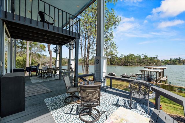  800 Northwoods Dr, Point Blank, TX 77364