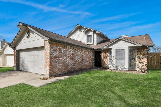 4751 Cairnvillage St — Glencairn Village