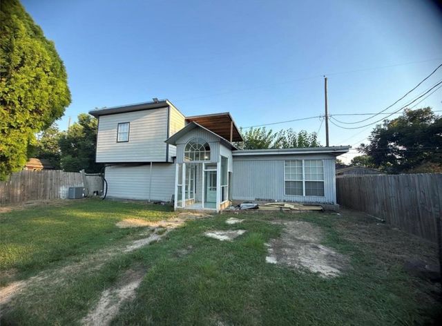 8412 Peekskill Ln — Houston Skyscraper Shadows 01