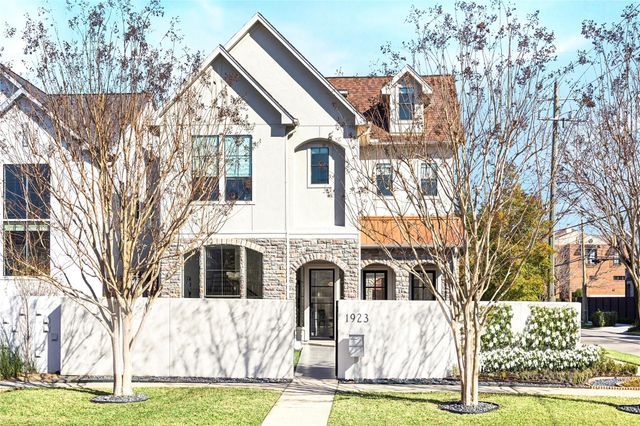 1923 Elmen St — Hyde Park Main