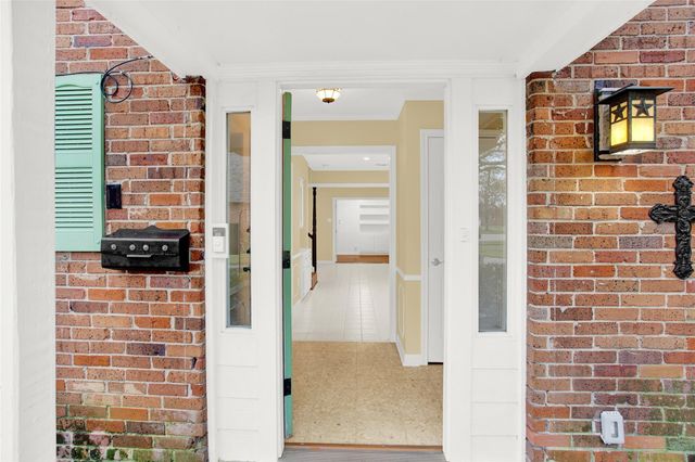 1870 Saxony, Nassau Bay, TX, 77058