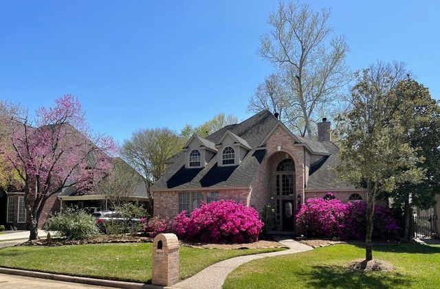 18327 Langsbury Dr — Amesbury Park