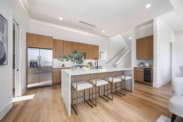 324 Janisch — Villas Del Leon Sub